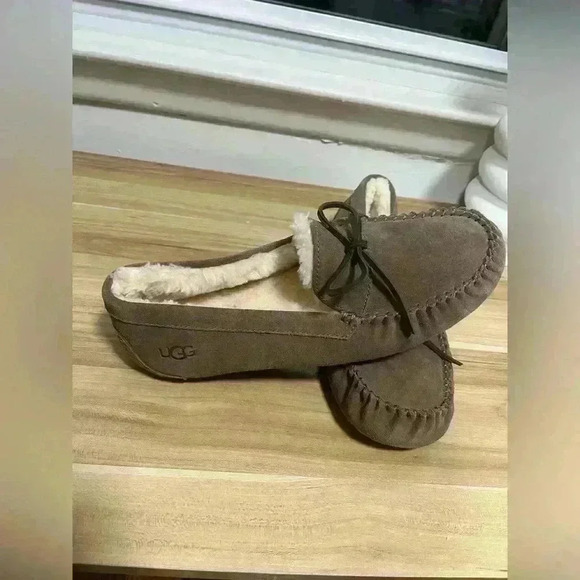 UGG Corvin Loafer (Men) - Picture 1 of 6